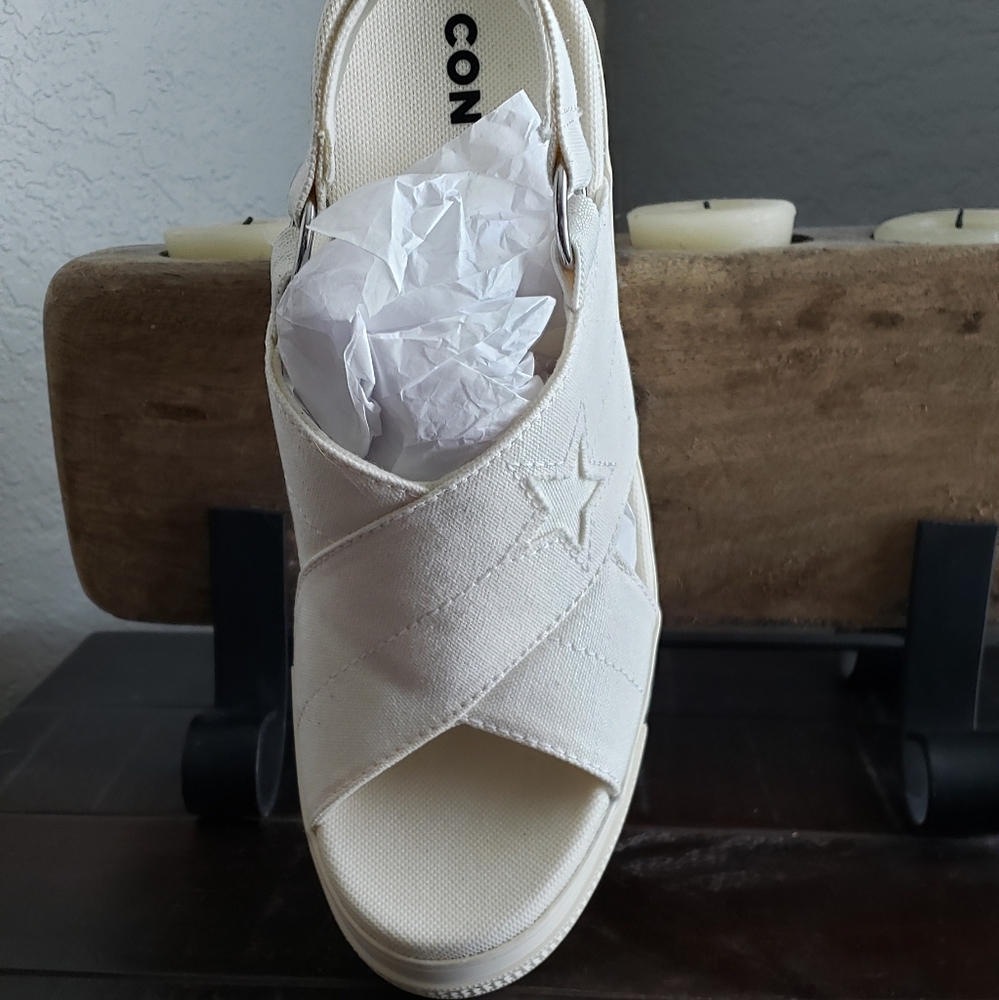 NWT- Converse platform sandals - Picture 4 of 7